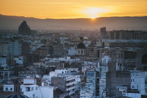 'Coliving', 'cohousing'...: València cambiará el Plan General para regular las 