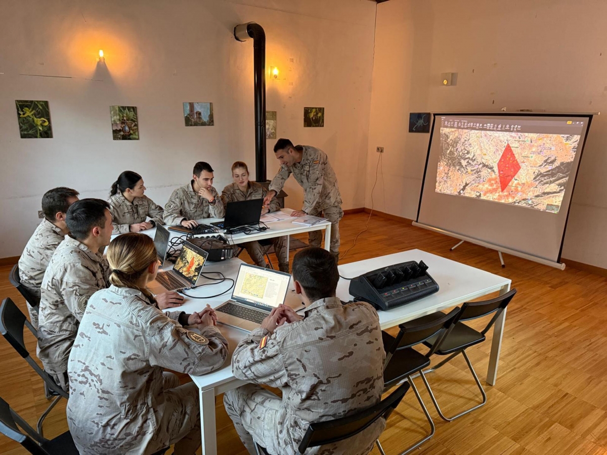 La princesa Leonor en una práctica de supervivencia en la AGA