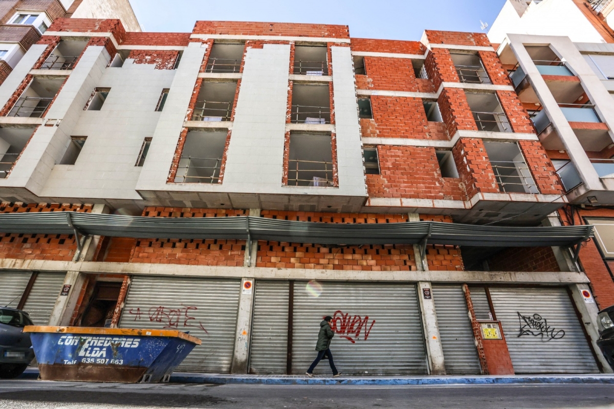 Elda reactiva sus 'esqueletos' urbanos: las obras inacabadas renacen tras más de 15 años de parálisis