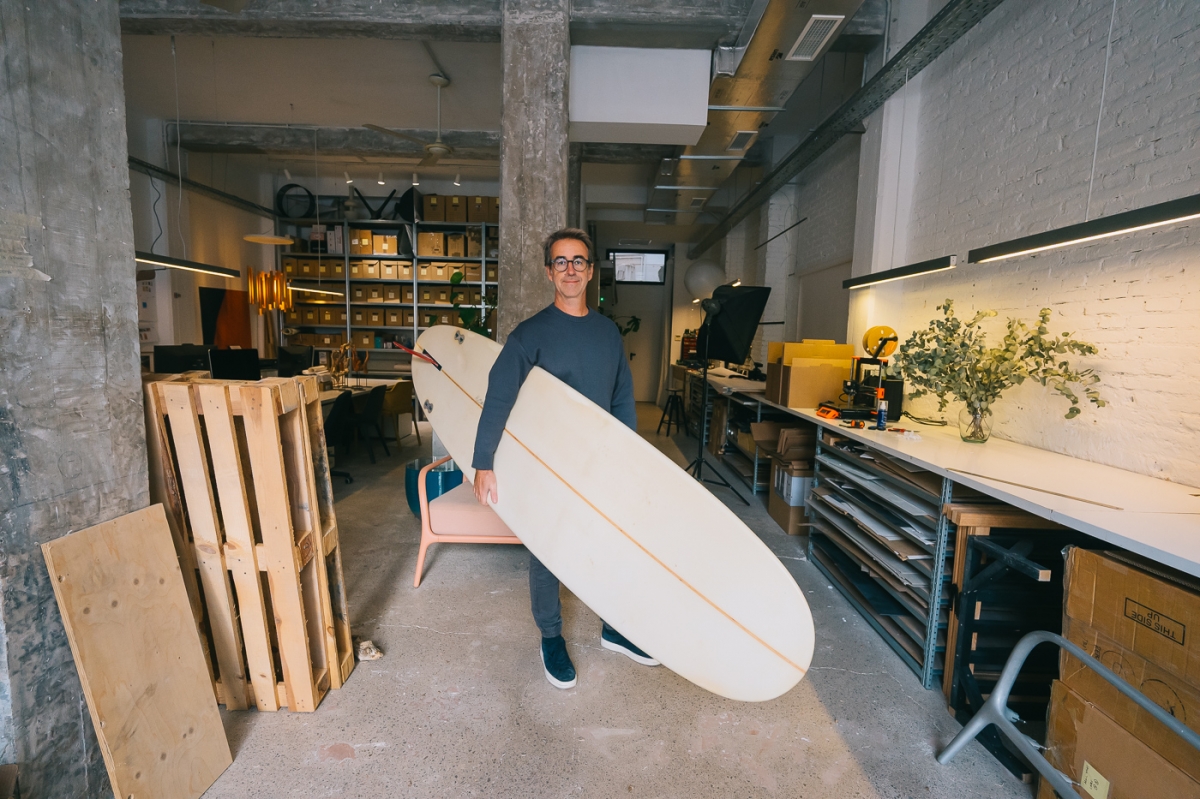 Héctor, el surfista que ganó el Premio Nacional de Diseño