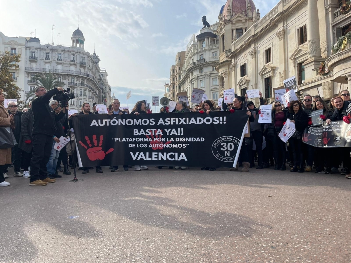 Autónomos se manifiestan en València: 