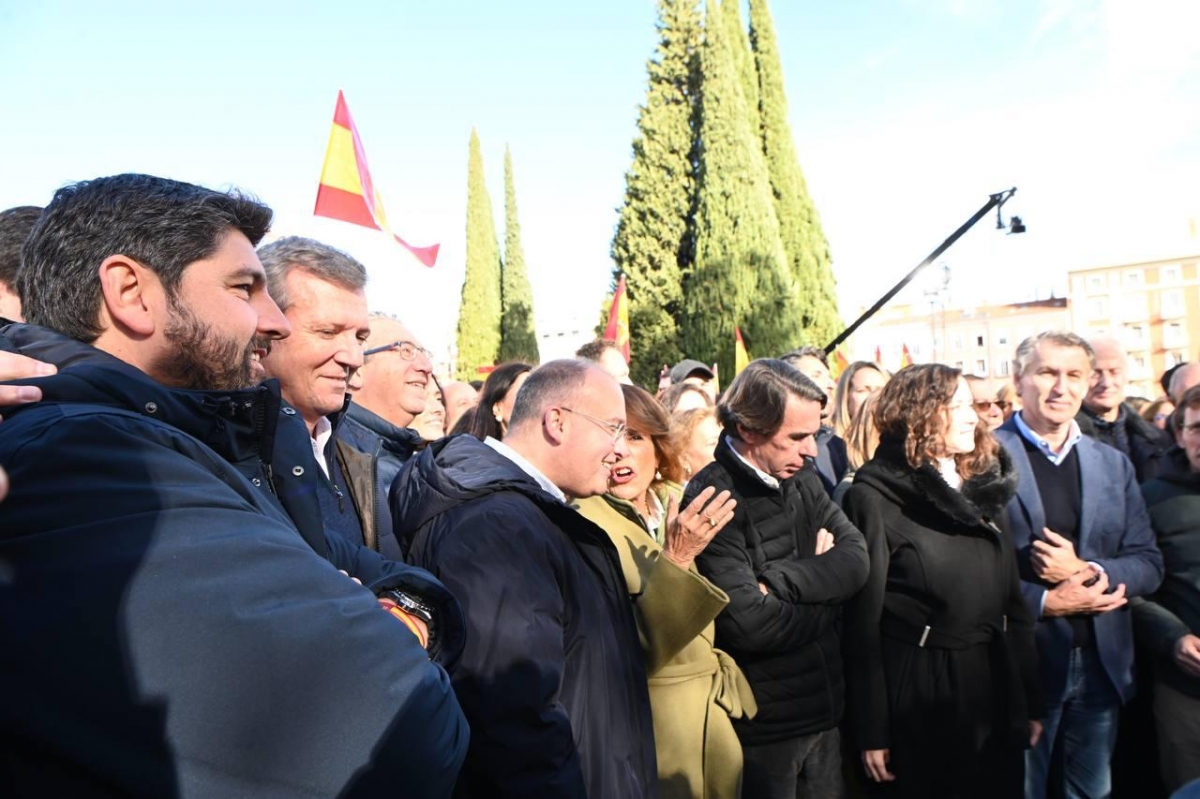 López Miras asiste a la manifestación en Madrid contra Sánchez y pide elecciones porque 