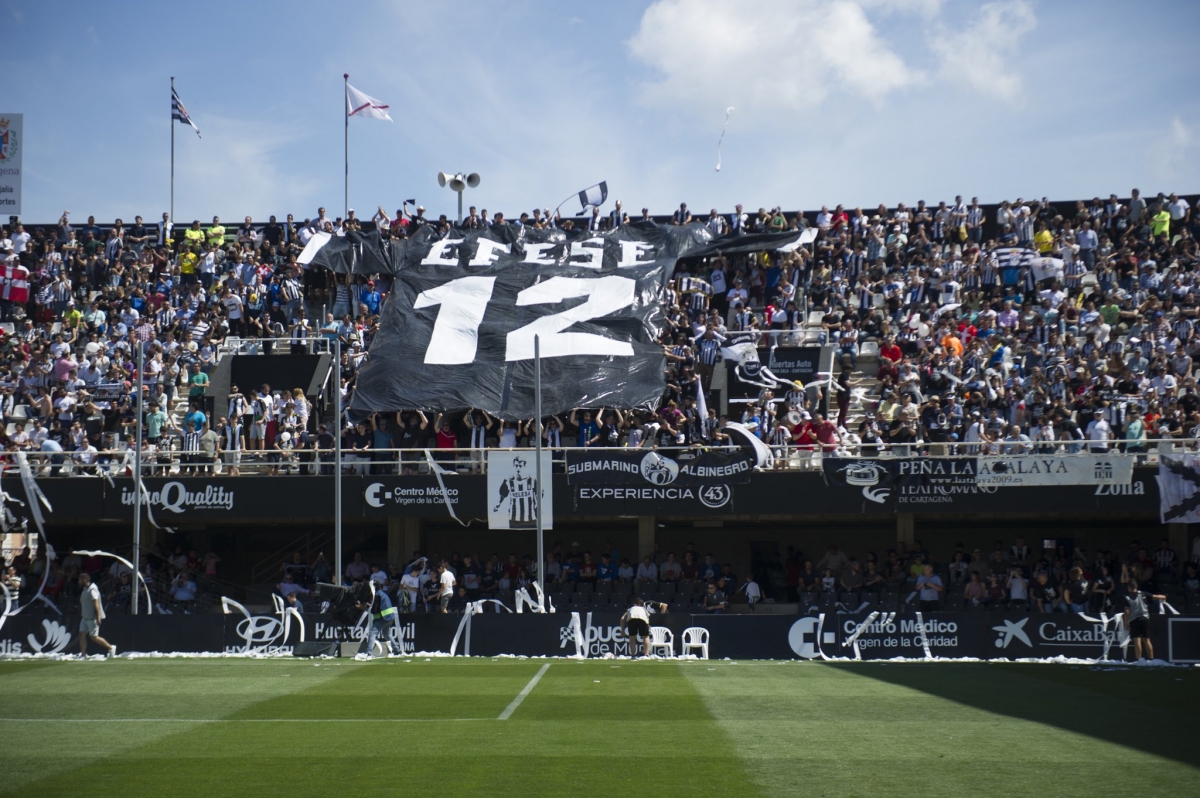 El derbi Efesé-Murcia del lunes 8 lo verán los abonados locales desde 15 euros y el resto a partir de 25