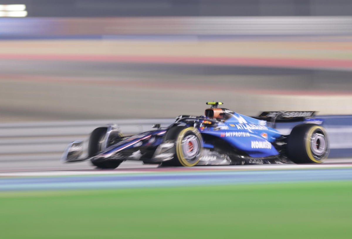 Verstappen gana en Catar, McLaren se equivoca y Sainz sube al podio