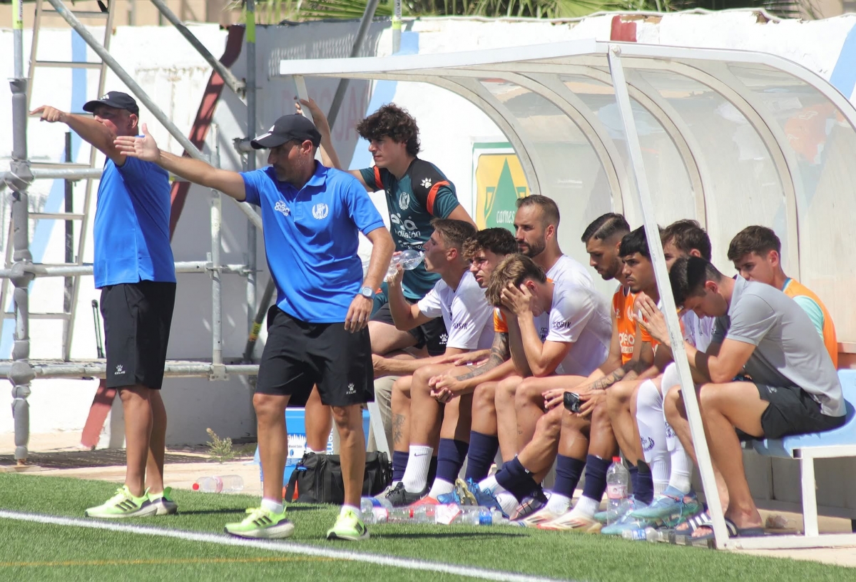 El Yeclano despide a Iván Martínez tras tres derrotas seguidas en Segunda RFEF