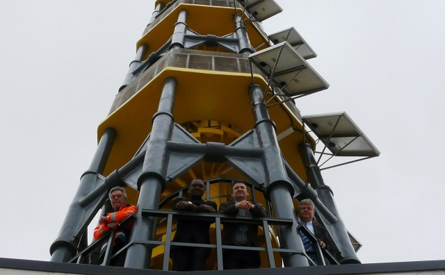 El nuevo faro del puerto de Valencia despierta el interés de los puertos internacionales  