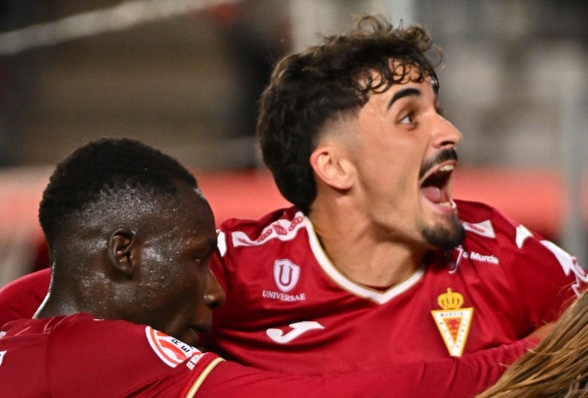 Efesé y Murcia, antes del derbi, juntos por primera vez en zona de promoción de ascenso