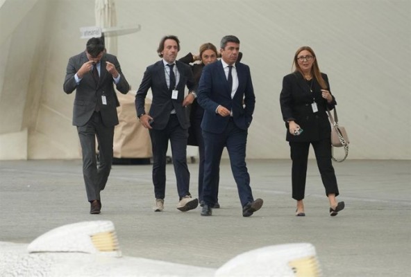 La jueza de la Dana encuentra en los 'whatsapps' otro filón para cercar a Mazón