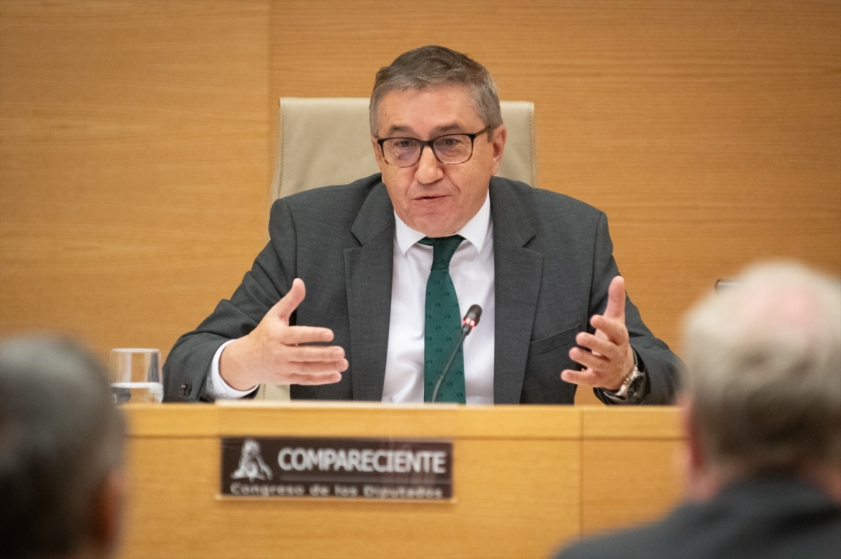 Rovira dice al Congreso que se fue a casa el día de la Dana porque el Gobierno generó 