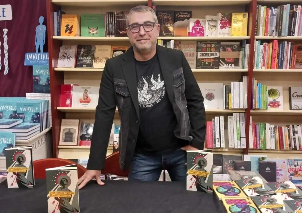 Joan Carles Ventura viatja a la Ruta per explicar l'origen del detectiu Vicent Fletxa