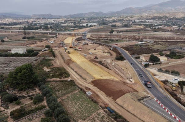 Totana salva la carretera RM-502: Adif repondrá un tramo de 800 metros durante las obras del AVE