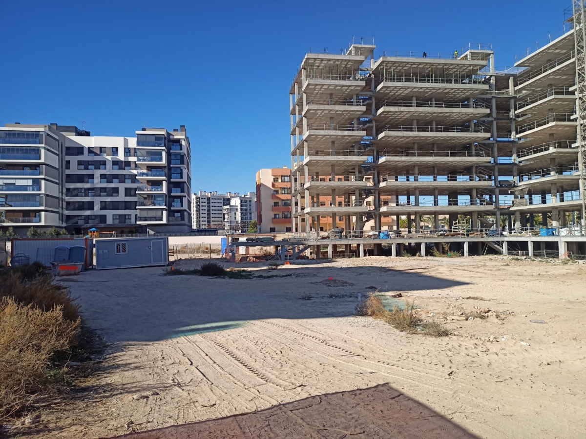 Elche sacrificará suelo dotacional en Travalón, zona del estadio o El Pla para destinarlo a vivienda protegida 