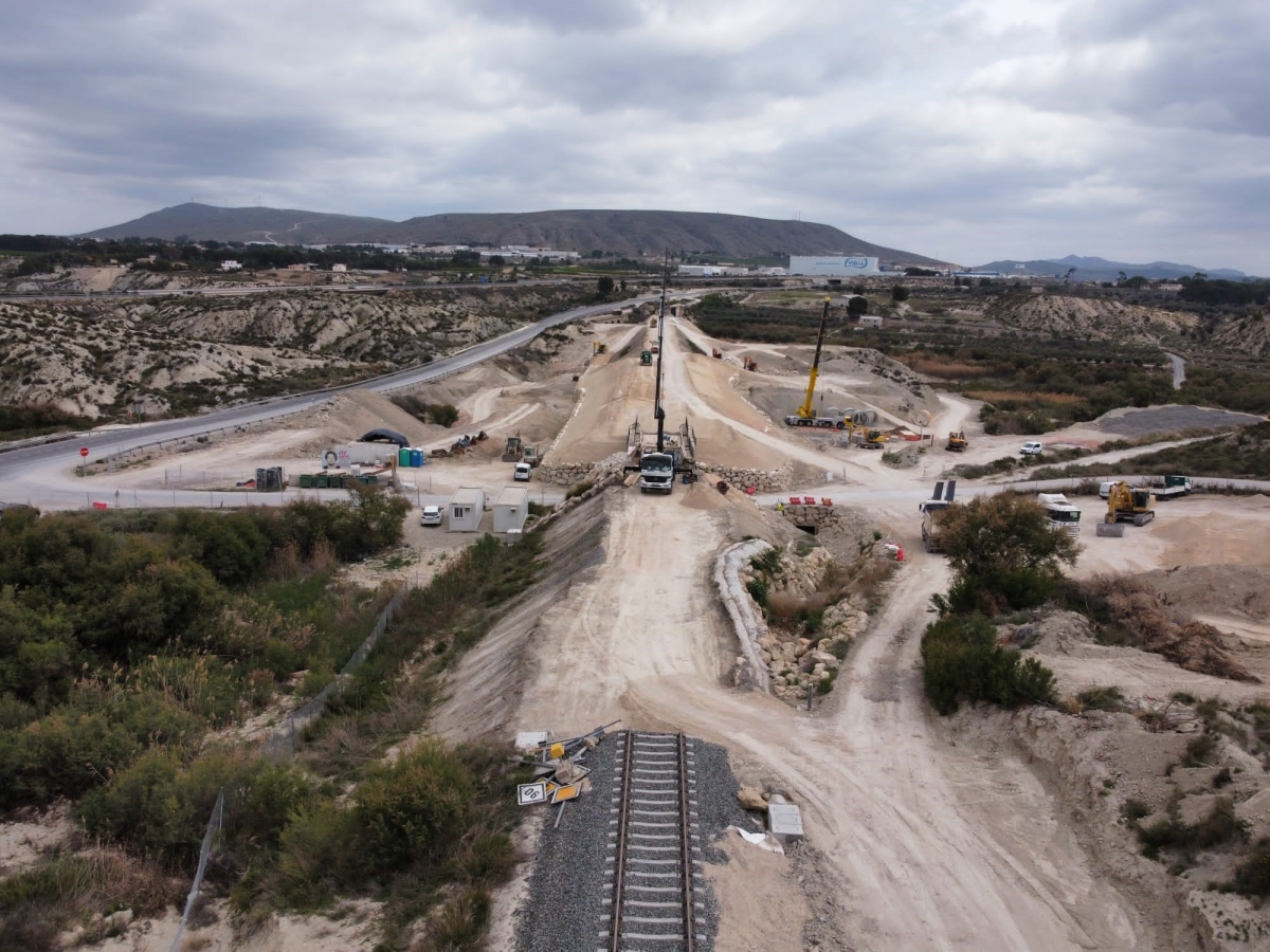 Nuevo tirón de orejas al Gobierno por los retrasos en la electrificación de la línea Cartagena–Chinchilla