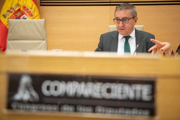 Associació Víctimes de la Dana exige la dimisión de Rovira y una disculpa a la familia del director del IES de Cheste