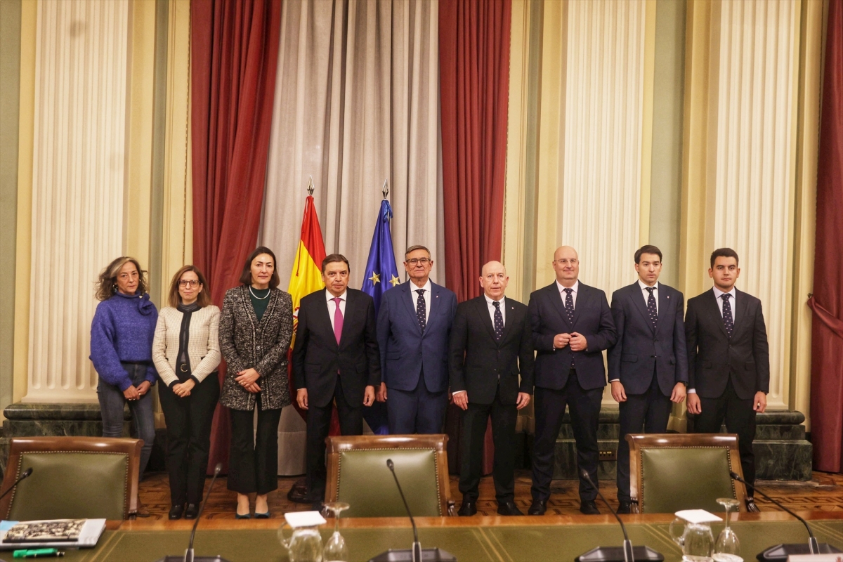 Reunión por la peste porcina. - Foto: RICARDO RUBIO/EP Reunión por la peste porcina.