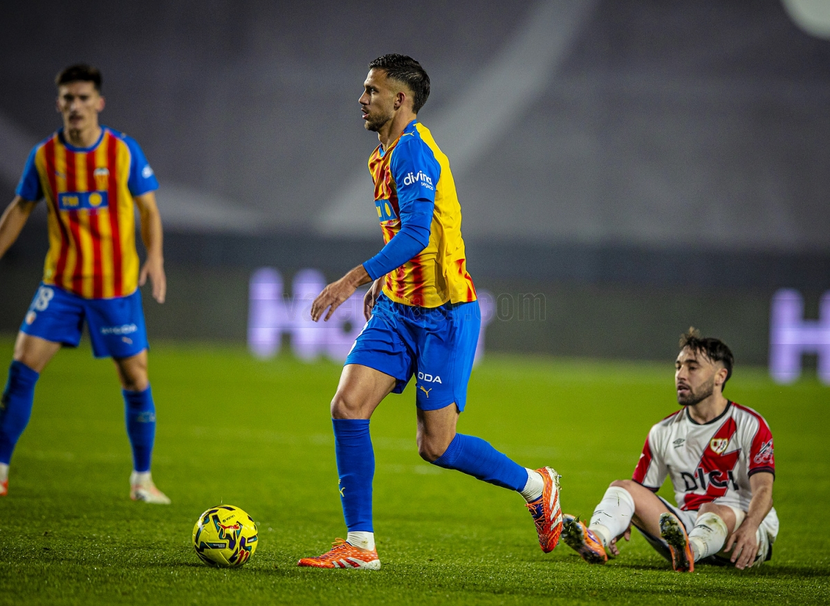 Las notas del Rayo Vallecano 1 - 1 Valencia CF: Julen y Copete sostienen al equipo