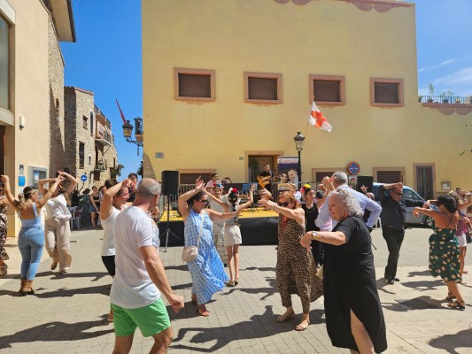 Miles de personas despiden en Oropesa la quinta edición del festival Mar Flamenc 
