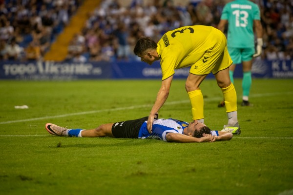 El Hércules mantiene su mala racha como local ante equipos de la ciudad