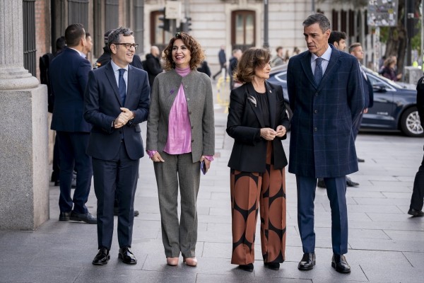 El Gobierno aprueba subidas salariales para funcionarios: 2,5 % para 2025 y 1,5 % para 2026