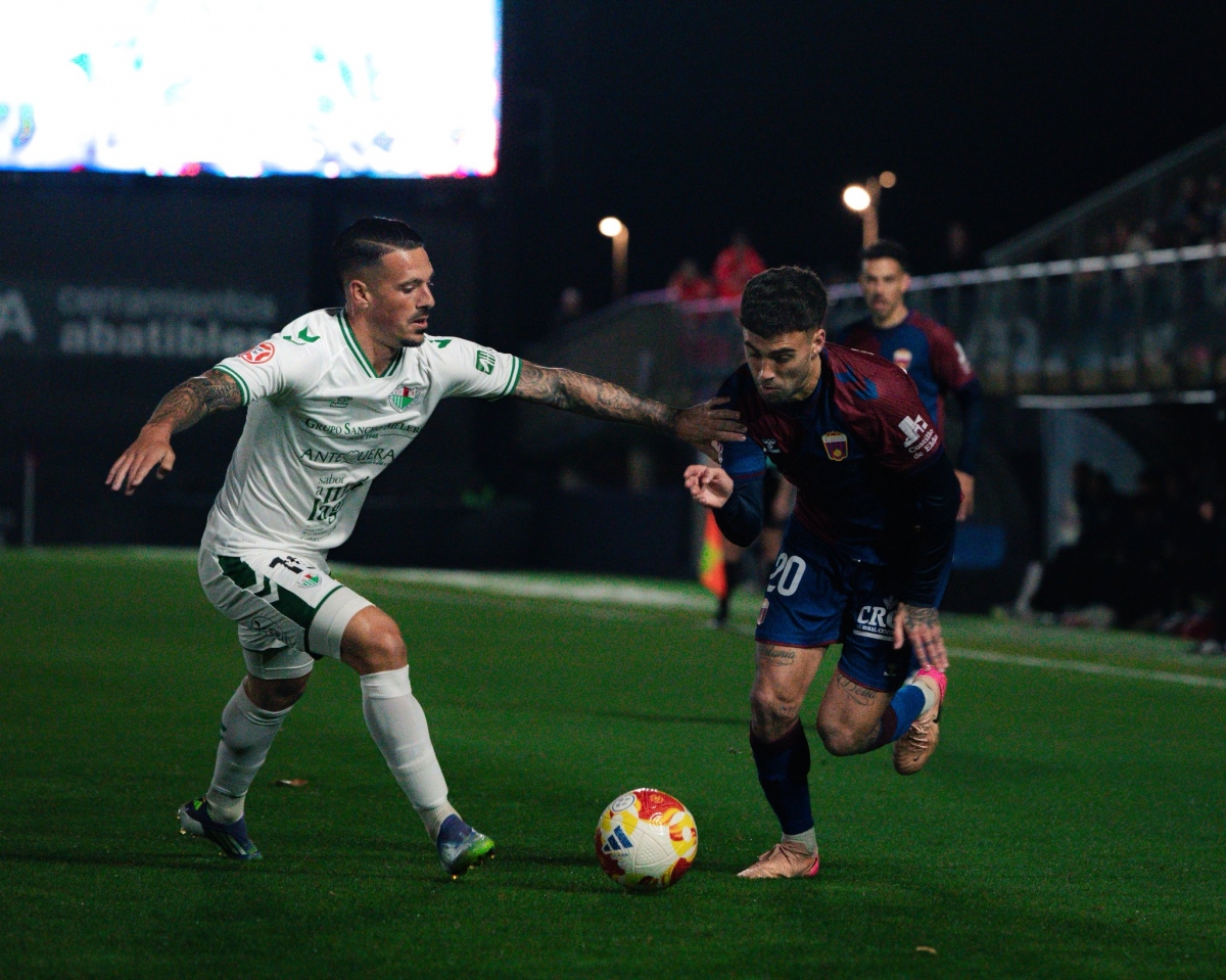 El CD Eldense afronta un mes clave con dos frentes abiertos