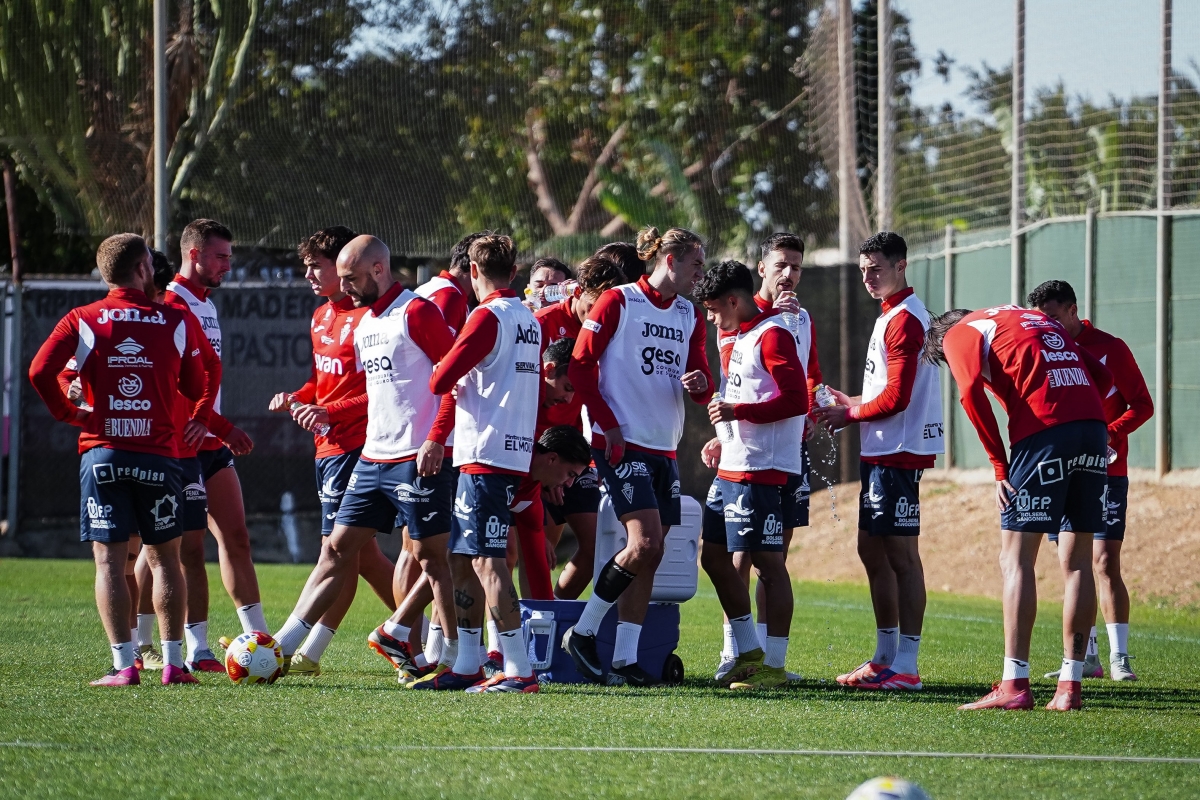 El Murcia, en clara progresión ascendente, busca la tercera ronda de Copa en casa frente a un Cádiz de Segunda
