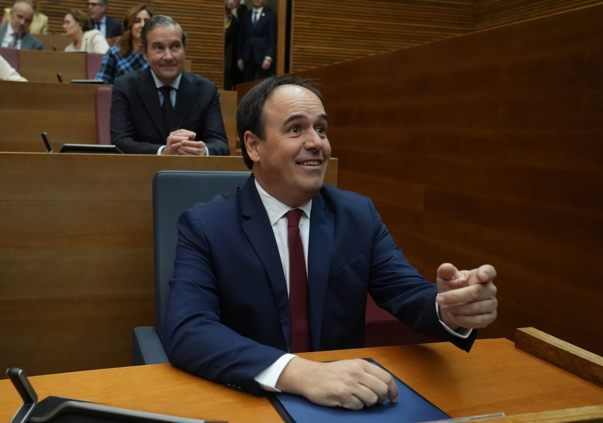 La toma de posesión de Pérez Llorca, en imágenes