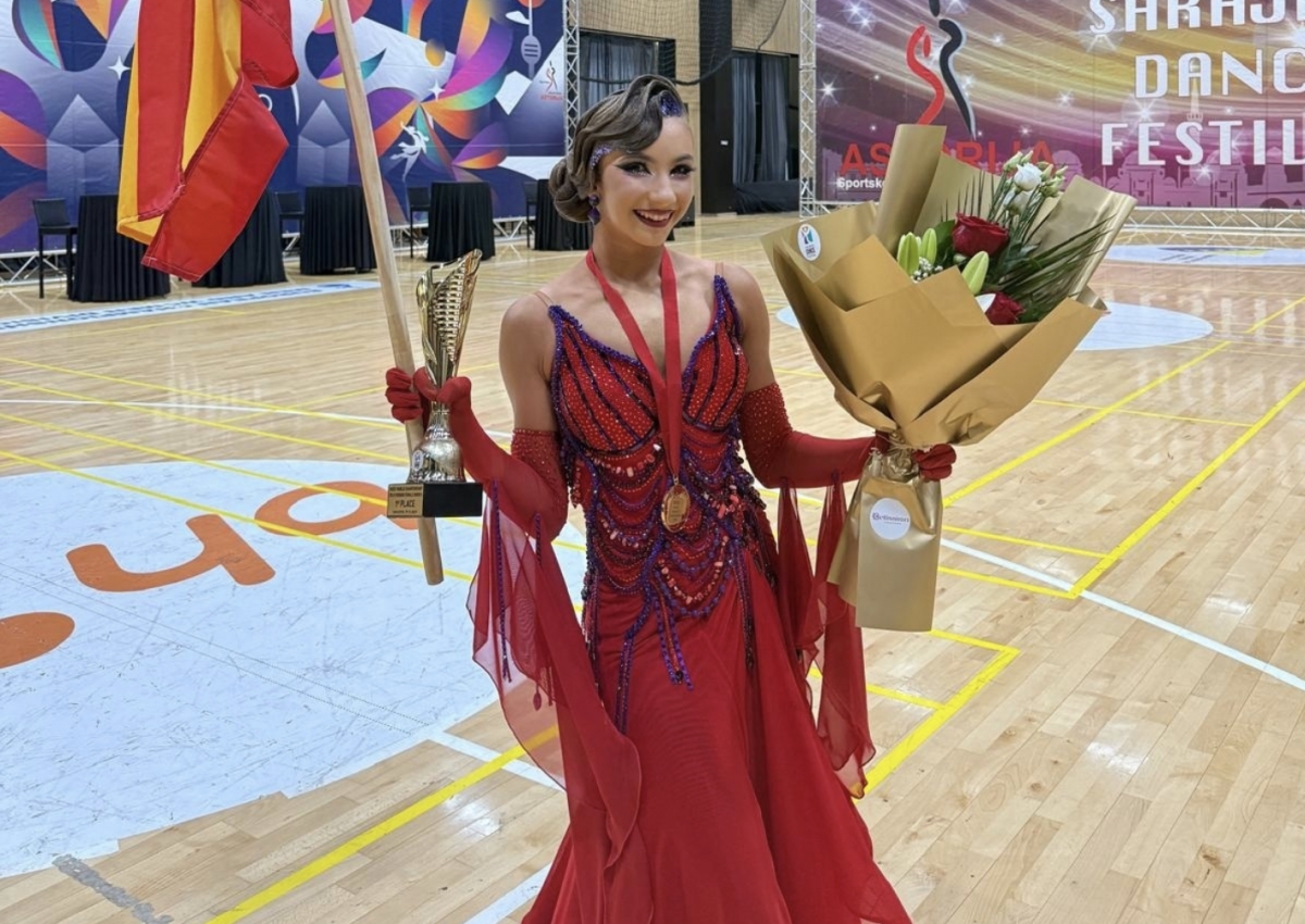 La castellonense Natalia Simó, campeona del mundo en baile Standard tras competir en Sarajevo