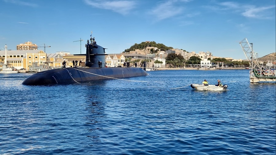 El submarino S-82 activa su calendario de pruebas: del dique flotante en Cartagena a mar abierto
