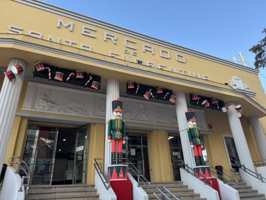 MC acusa al Gobierno de Cartagena de priorizar la fachada navideña mientras abandona el Mercado de Santa Florentina