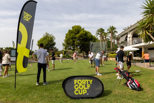 La Forty Golf lo ha conseguido, el golf está de moda y es accesible