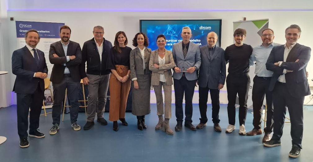 Dircom CVM y la UCAM analizan el impacto de la inteligencia artificial en la comunicación estratégica