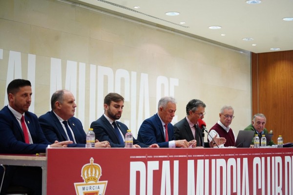 La junta del Murcia aprueba el nuevo plan de reestructuración de su deuda privada