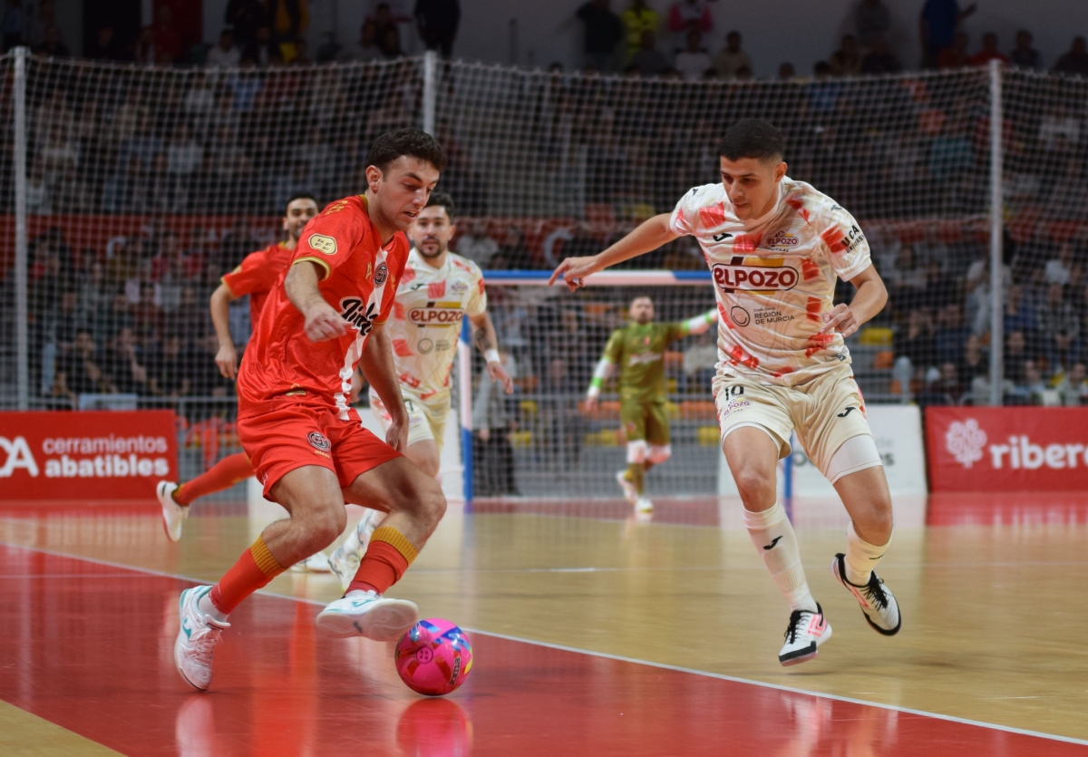 ElPozo Murcia, muy sólido, se lleva el derbi en Cartagena y refuerza el liderato 