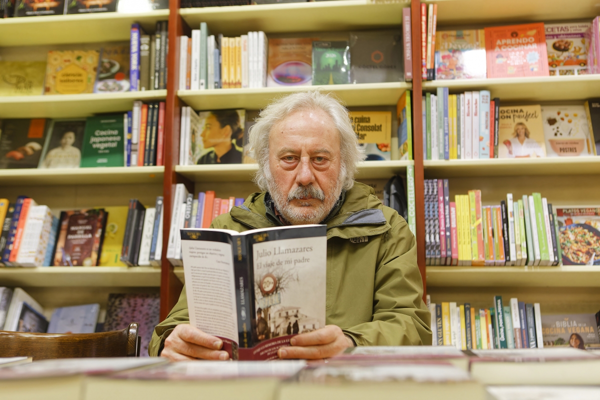 El autor leonés reproduce en su obra el mismo trayecto que realizó su padre en la Guerra Civil. - El autor leonés reproduce en su obra el mismo trayecto que realizó su padre en la Guerra Civil.