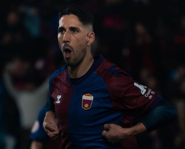 Los goles del CD Eldense llevan el sello de la experiencia de Dioni Villalba y Fidel Chaves