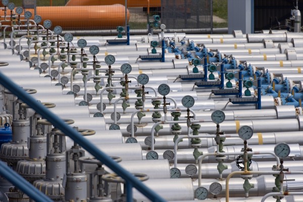 La UE acuerda romper con todas las compras de gas ruso en otoño de 2027