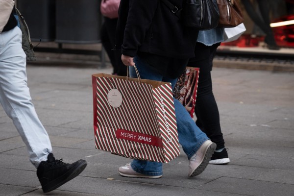 La fiebre comercial de la Navidad generará 14.500 contratos en la Región de Murcia