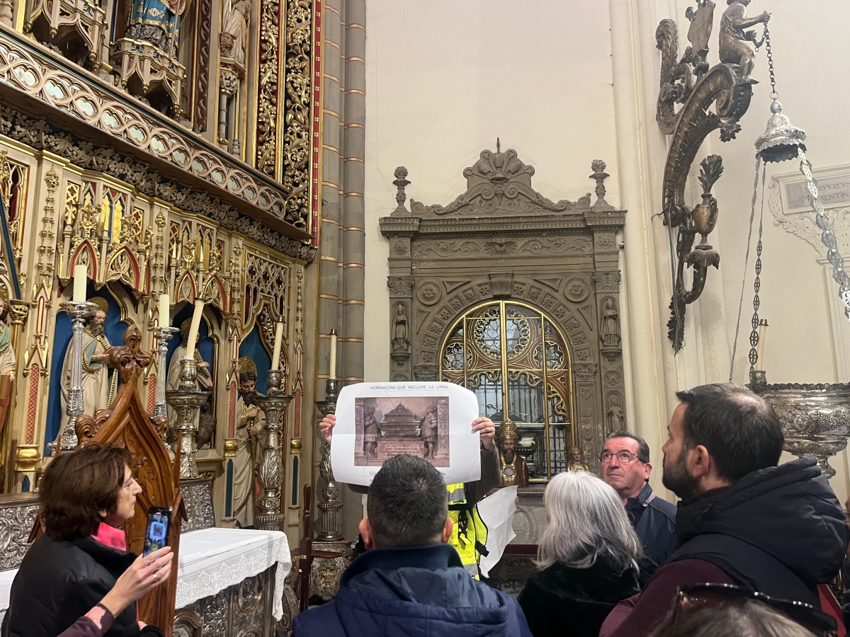 La restauración de la urna de Alfonso X llena todas las visitas y desencadena listas de espera desde el primer día