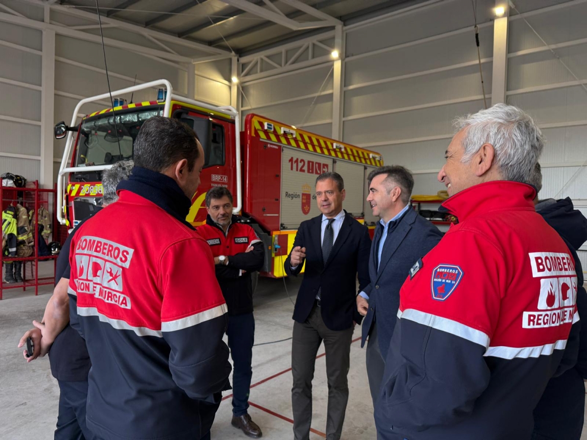 Los bomberos de San Pedro refuerzan sus recursos con un nuevo vehículo