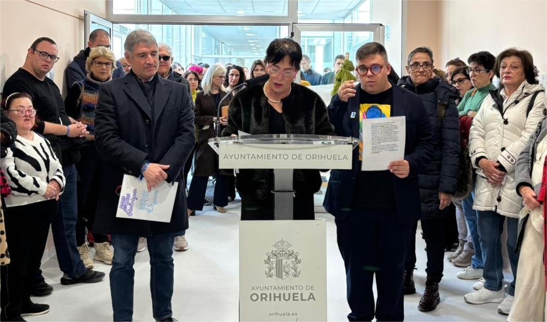 Casi medio millar de personas participan en la jornada de puertas abiertas del Centro Ocupacional Oriol
