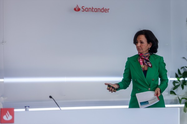 Ana Botín cumple una década en el Santander: de banco a plataforma digital con oficinas
