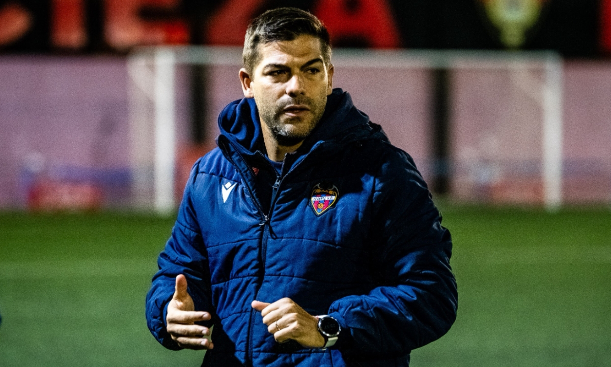 Del Moral se lleva “una alegría” por el debut de Krug, Nacho Pérez y Rosón