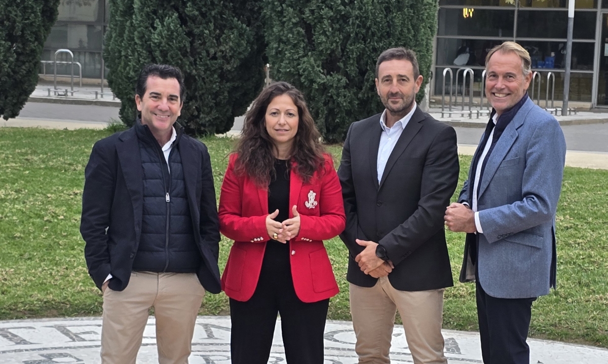 Ander Muelas de ENDURANCE, Salma Cantos de SALMA CANTOS-DERECHO PÚBLICO, José Rodríguez de JONSOK y Antonio Reig de UPV. - Foto: UPV Ander Muelas de ENDURANCE, Salma Cantos de SALMA CANTOS-DERECHO PÚBLICO, José Rodríguez de JONSOK y Antonio Reig de UPV.