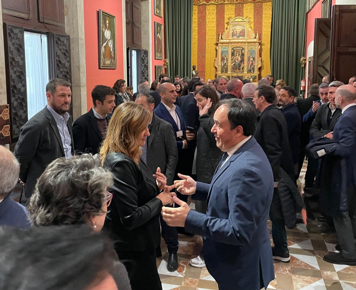 El nuevo Consell apuntala la paz de conveniencia entre Pérez Llorca y Catalá