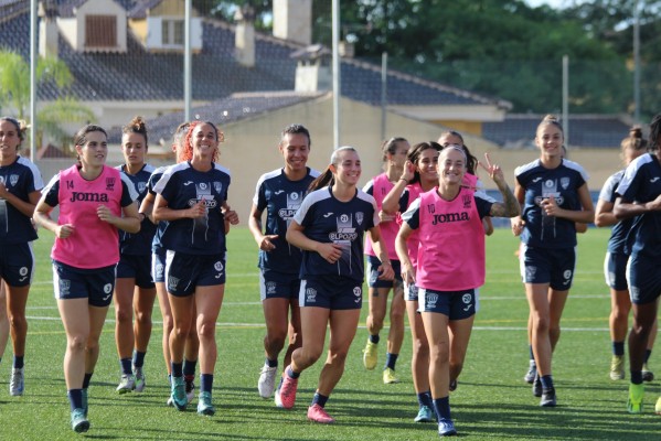 Un Alhama ElPozo con 12 caras nuevas inicia la Primera RFEF femenina en Lleida 
