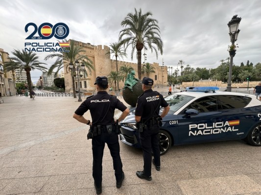 Cuatro detenidos en Elche por una estafa de bonos en una clínica estética que afecta a casi 400 clientes