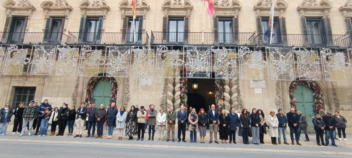 Duelo por el último asesinato machista registrado en Alicante