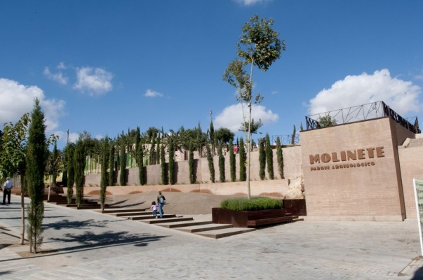 Columnatas, murallas y calzadas romanas: Cartagena intensifica la protección de su patrimonio con un contrato de conservación de más de 320.000 euros