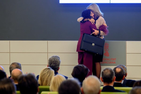Las imágenes del traspaso de carteras del nuevo Consell
