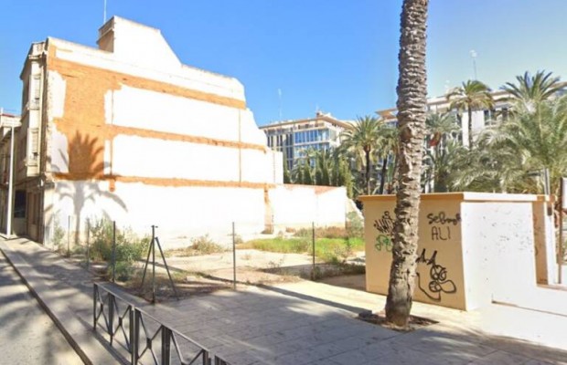 El proyecto de Porta de la Morera en Elche: 20 viviendas, demolición de tres edificios y encaje del entorno